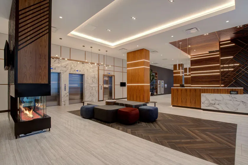 Hampton Inn by Hilton Montreal Downtown - Image 1