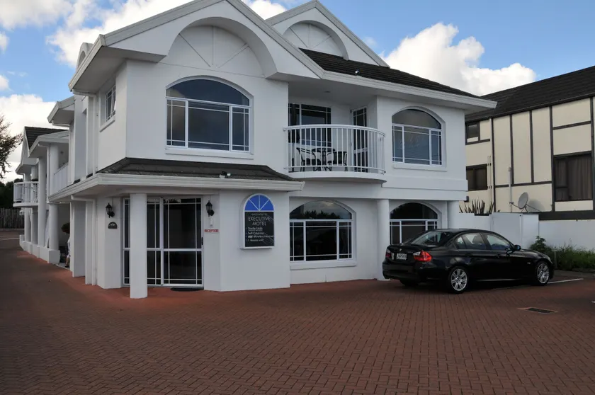 Lakeside Taupo Motel - Image 1