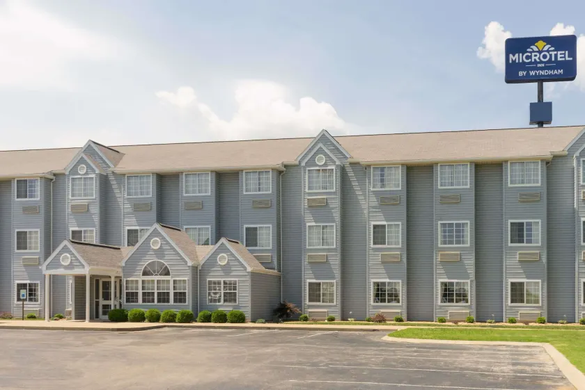 Microtel Inn Bowling Green - Image 1