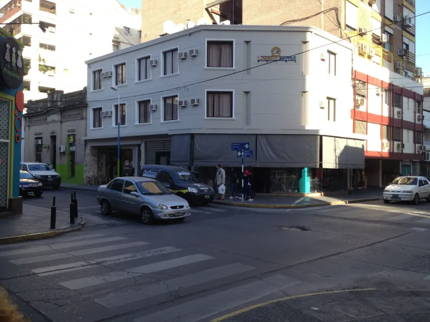 Lorenzo Suites Hotel - Image 1