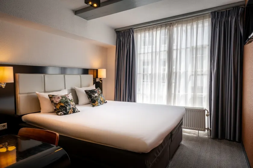 Hotel Mansion Amsterdam - Image 1
