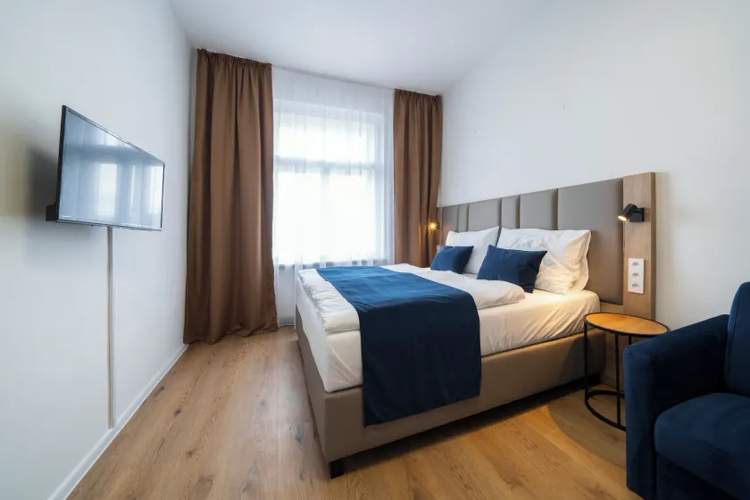 Hotel Leon - Image 1