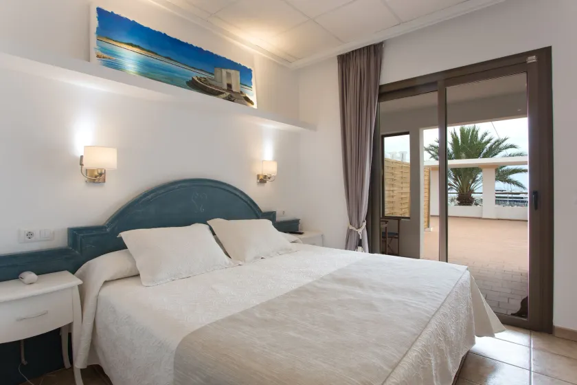 Hotel Bahía - Image 1