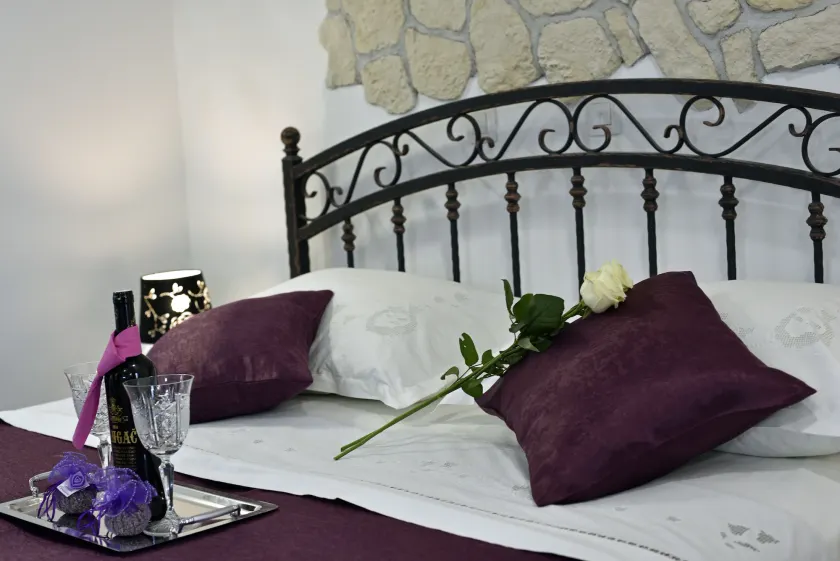 Kuzma Rooms and Apartments - Image 1