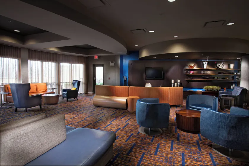 Courtyard by Marriott Fayetteville - Image 1