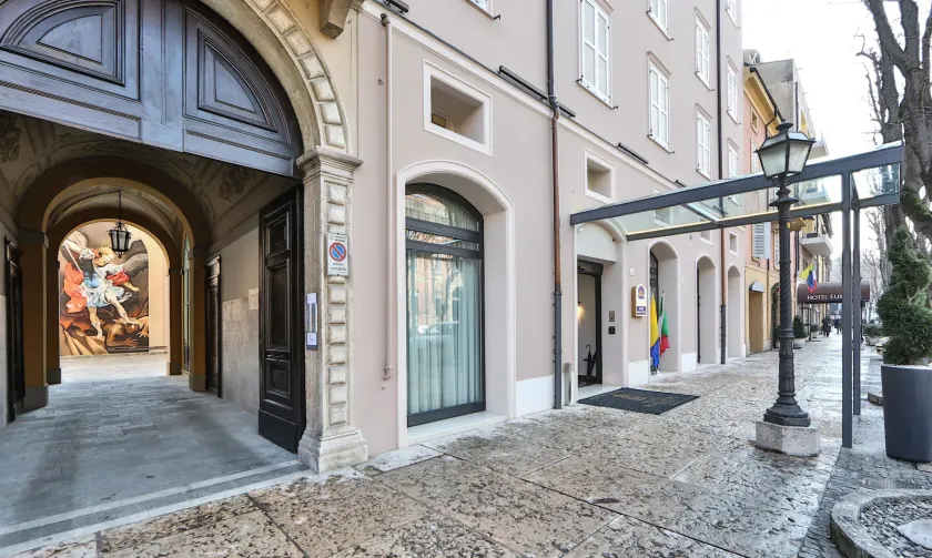 Best Western Premier Milano Palace Hotel - Image 1