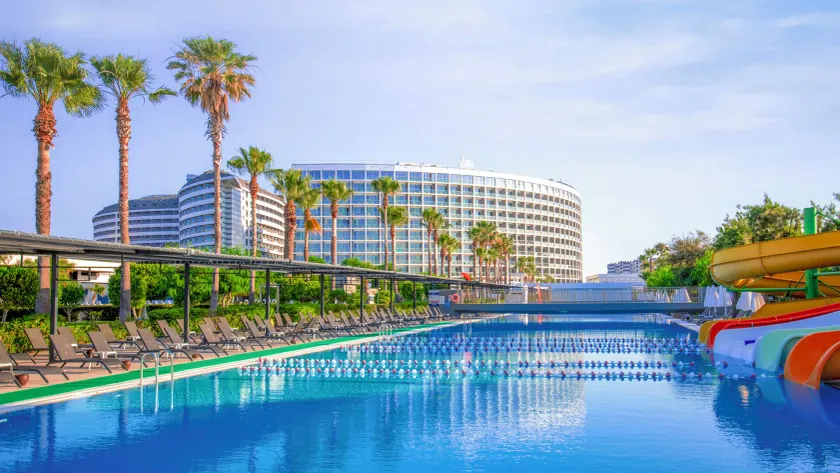 Crystal Centro Pearl Collection - Ultimate All Inclusive - Image 1