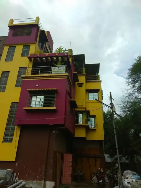 Home Stay World - Image 1