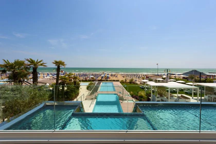 Hotel Le Soleil - Image 1