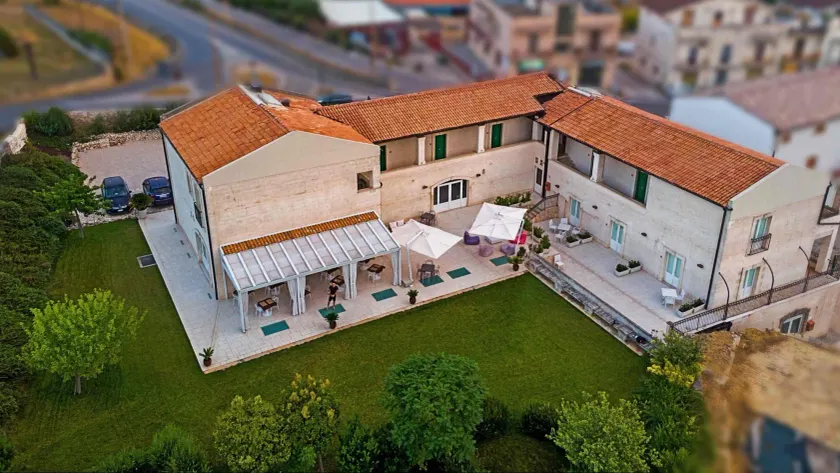 Hotel Cave Del Sole - Image 1