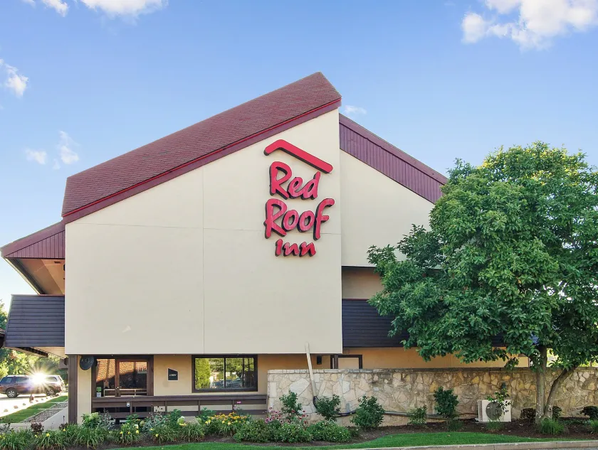 Red Roof Inn Canton - Image 1