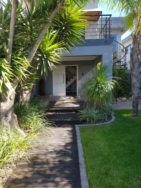 Melkbosch Guesthouse - Image 1
