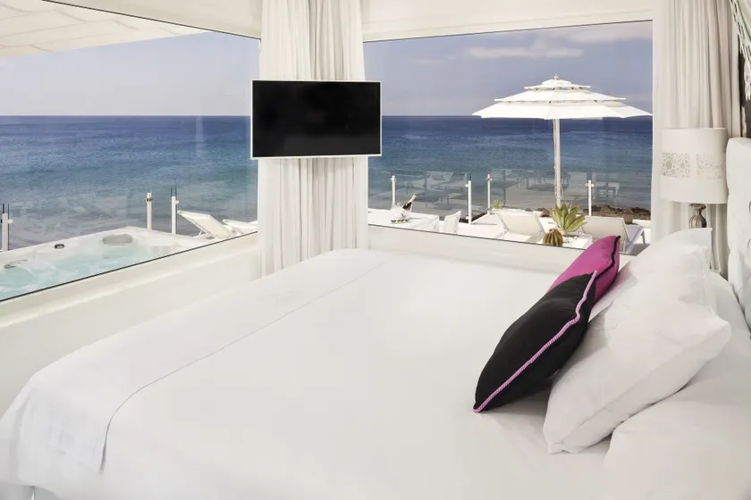 Lani's Suites de Luxe  - Image 1