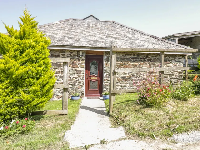 Garras Barn - Image 1