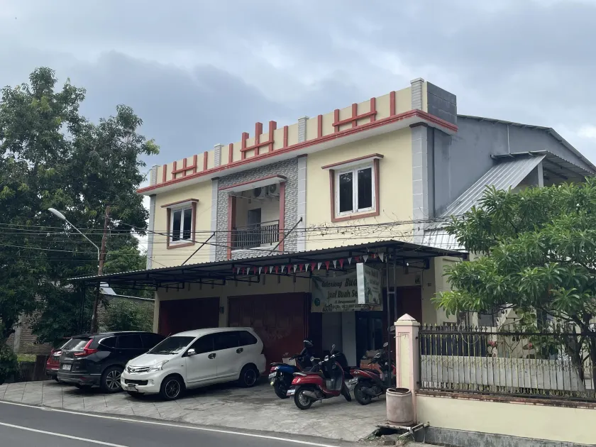 OYO 93412 Kost Irma Syariah Near UPTD SMP Negeri 8 Parepare - Image 1