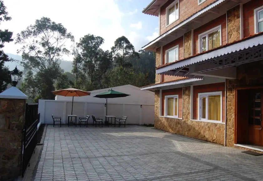 Altius Nest Hotel - Image 1