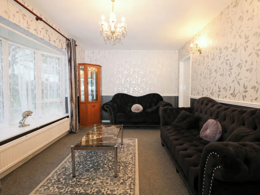 Green Bank - Image 1