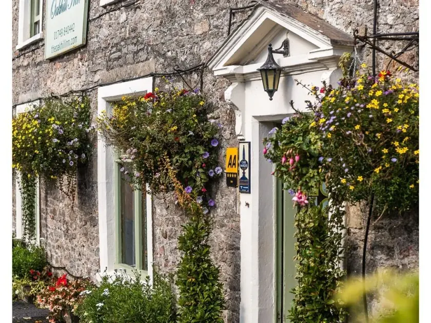 The Oakhill Inn - Image 1