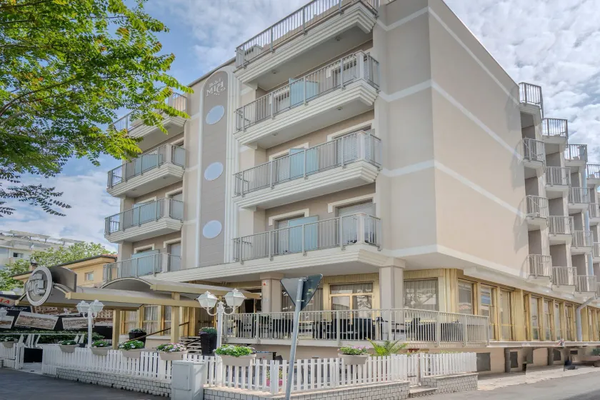 Hotel Mia - Image 1
