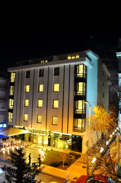 Niza Park Hotel - Image 1
