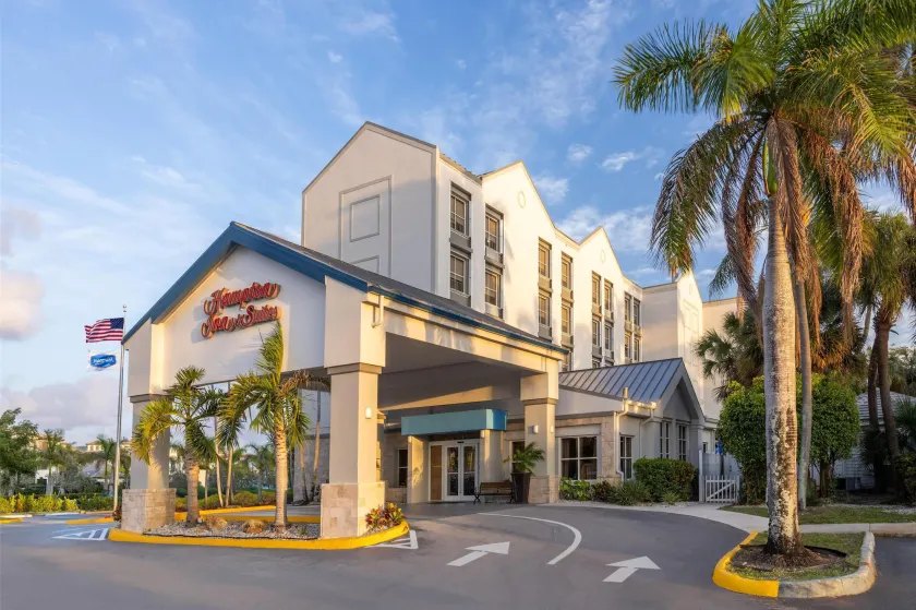 Hampton Inn & Suites Ft. Lauderdale Arpt/South Cruise Port - Image 1