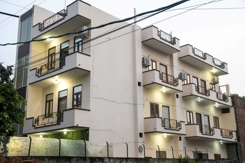Hotel Astoria Elite - Image 1