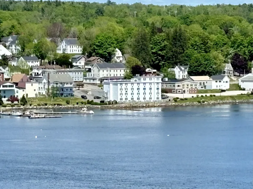 Fort Knox Inn - Image 1