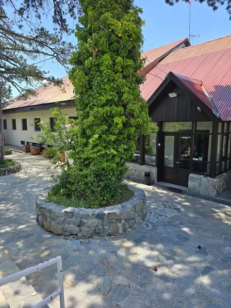Jubilee Hotel Troodos - Image 1