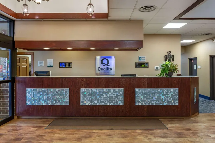 Quality Inn & Suites Zanesville City Center - Hall