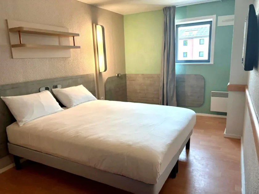 ibis budget Valenciennes Petite-Forêt - Image 1