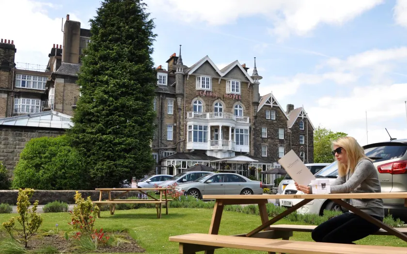 Cairn Hotel - Image 1