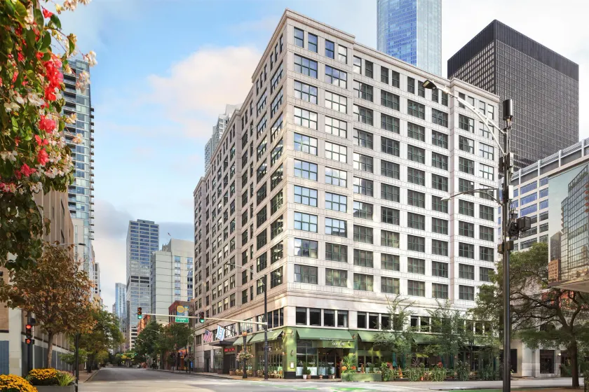 Hampton Inn & Suites Chicago Downtown - Image 1