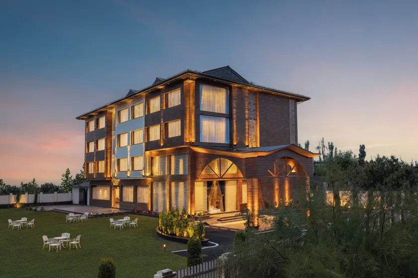 WelcomHeritage Grand, Srinagar - Image 1