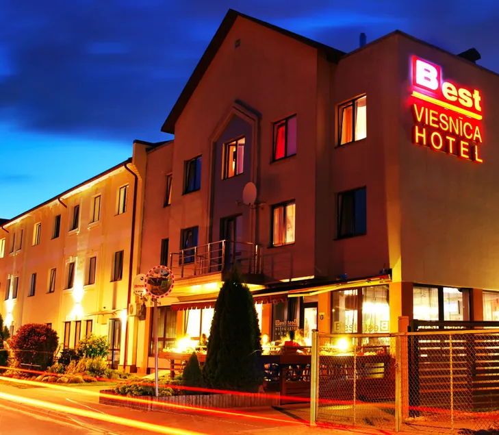 Hotel BEST with FREE PARKING - Image 1