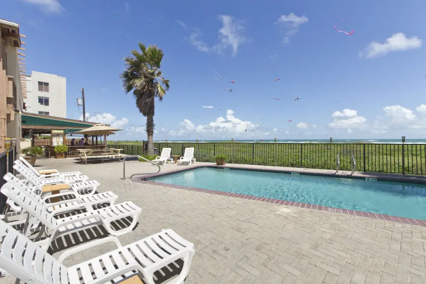 Palms Resort & Cafe on the Beach - Image 1