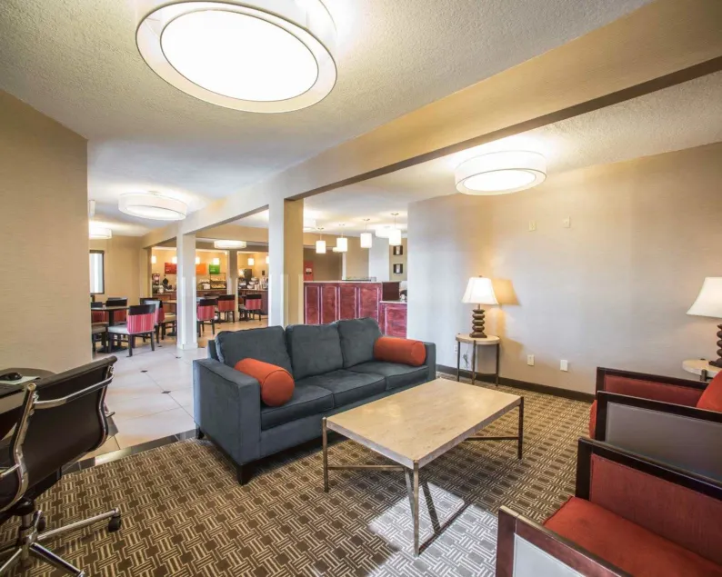 Quality Inn & Suites Boonville - Columbia - Image 1