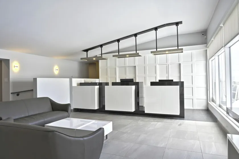 Repotel Levis - Image 1