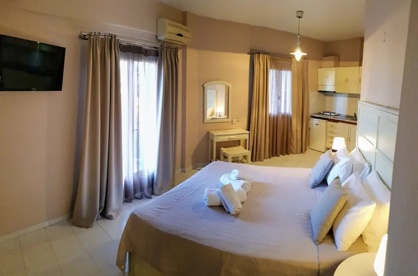 Anemos Hotel - Image 1