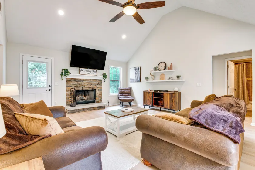 Game Room & Peaceful Deck: Dacula Family Home - Image 1