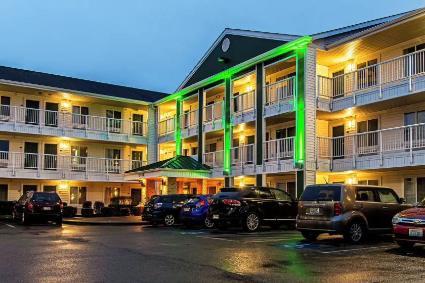 HomeTowne Studios by Red Roof Tacoma - Puyallup - Image 1