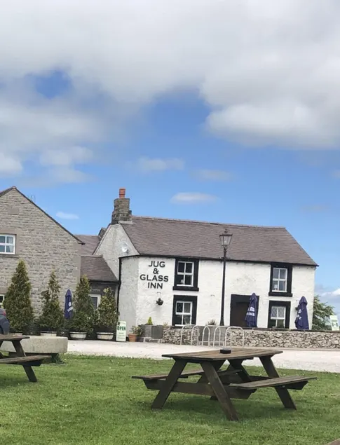 The Jug & Glass Inn - Image 1