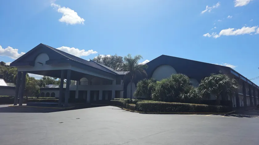 Days Inn by Wyndham Crystal River - Image 1