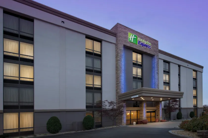Holiday Inn Express Boston North-Woburn by IHG - Image 1