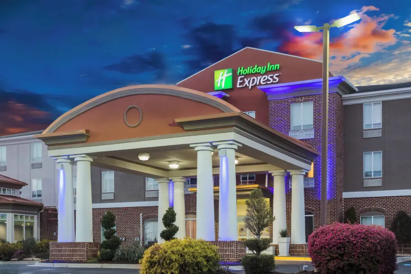 Holiday Inn Express & Suites Bremen GA by IHG - Image 1