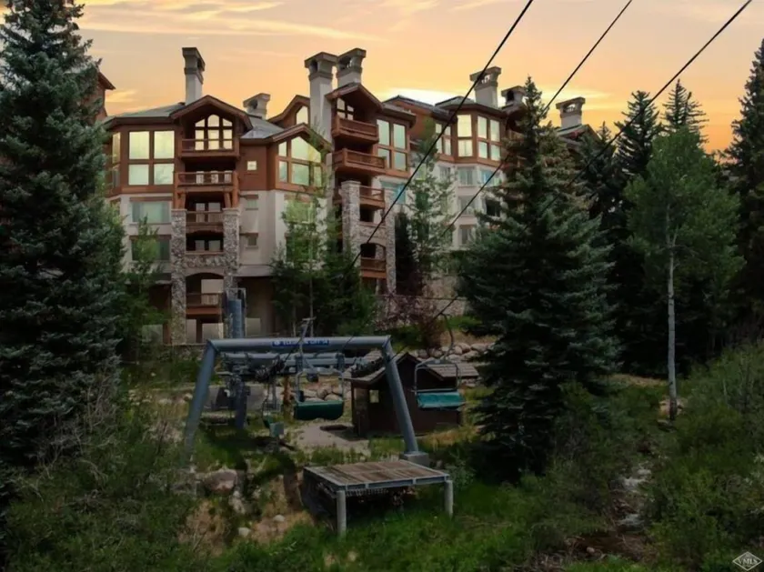 Beaver Creek Elkhorn Lodge 3 Bedroom Residence With Ski In, Ski Out Access And A Short Walk To Beaver Creek Village - Image 1