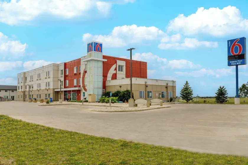 Motel 6-Headingley, MB - Winnipeg West - Image 1