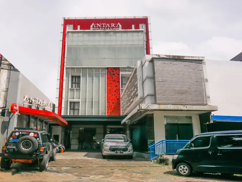 Collection O Hotel Antara - Image 1