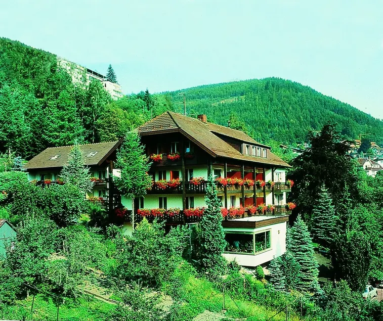 Atina Hotel - Image 1