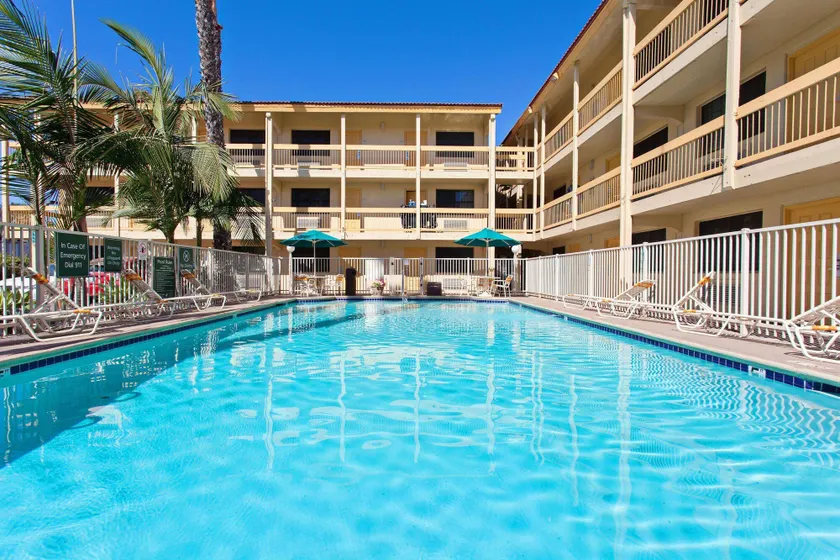 La Quinta Inn by Wyndham Costa Mesa Orange County - Image 1