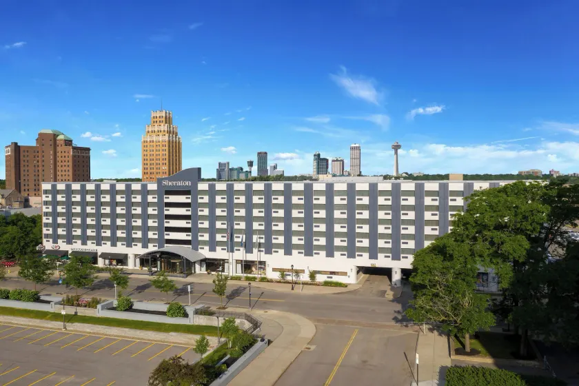 Sheraton Niagara Falls - Image 1